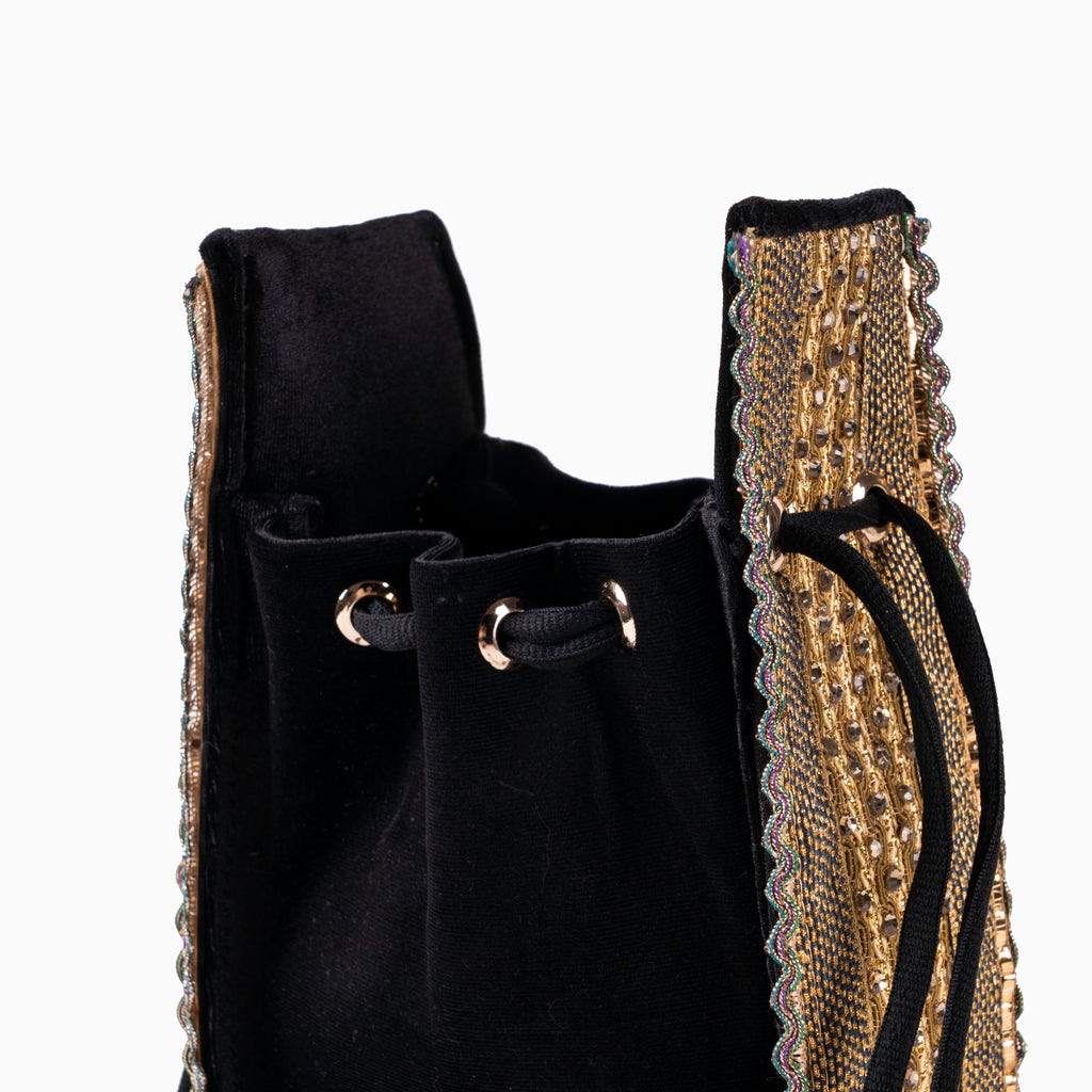 Tear-drop hand bag  - fosousss